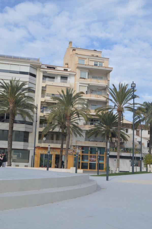 Apartamento En Primera Linea De Mar Алтеа Екстериор снимка